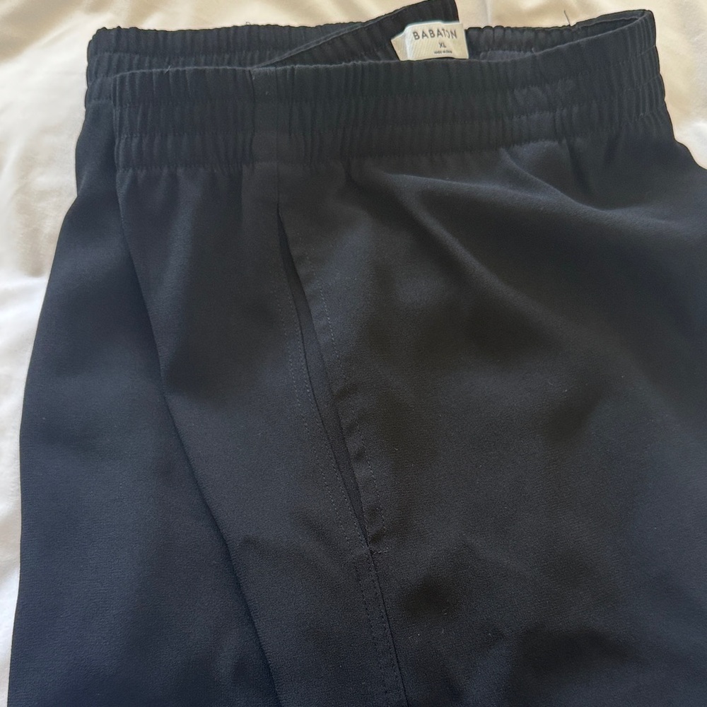 Aritzia Black Deakin 3in Shorts - Picture 7 of 8